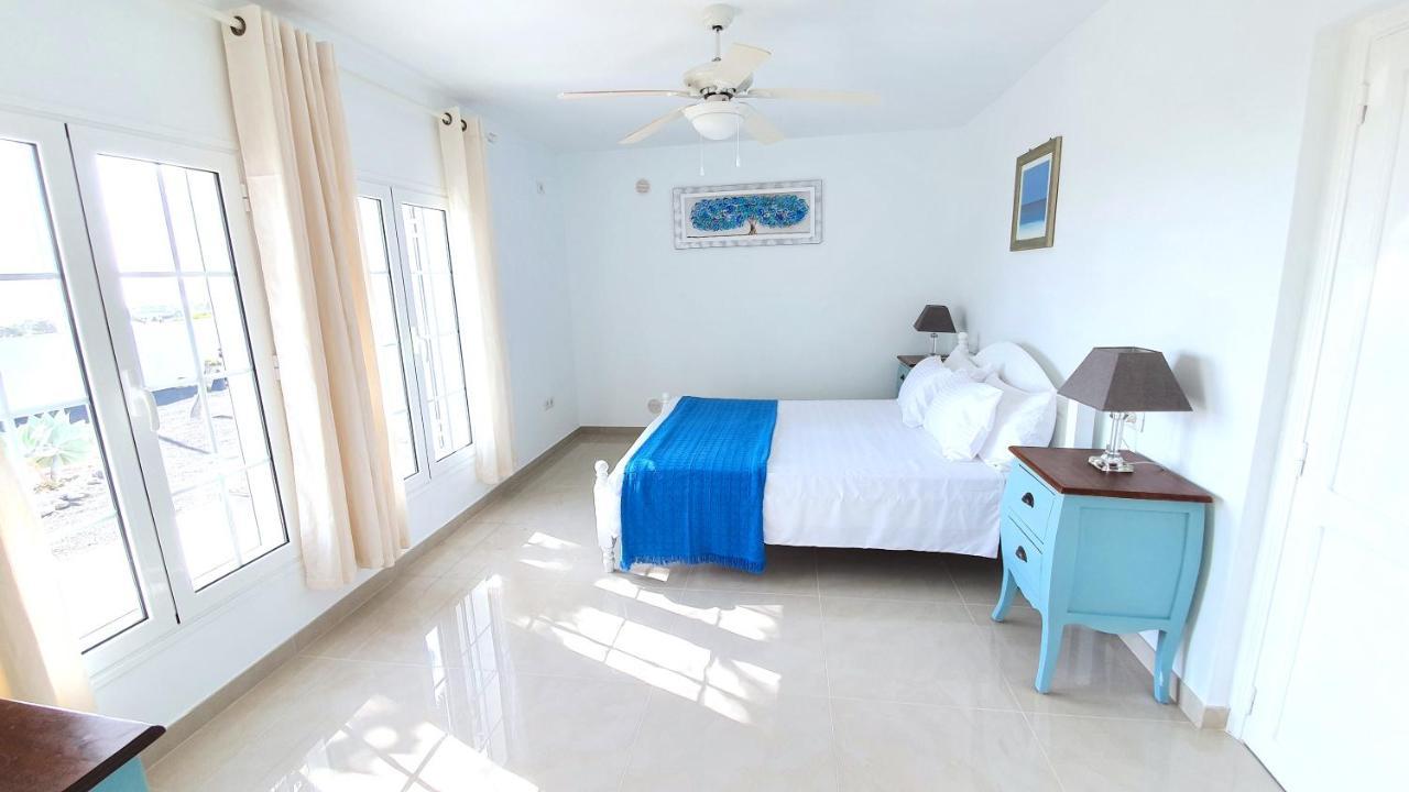 Stunning Sea View Villa With 6 Bedrooms & Heated Pool - Villa Renaissance Playa Blanca  Exteriér fotografie