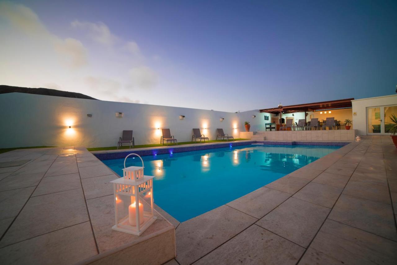 Stunning Sea View Villa With 6 Bedrooms & Heated Pool - Villa Renaissance Playa Blanca  Exteriér fotografie