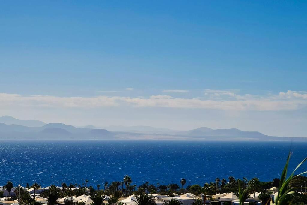 Stunning Sea View Villa With 6 Bedrooms & Heated Pool - Villa Renaissance Playa Blanca  Pokoj fotografie